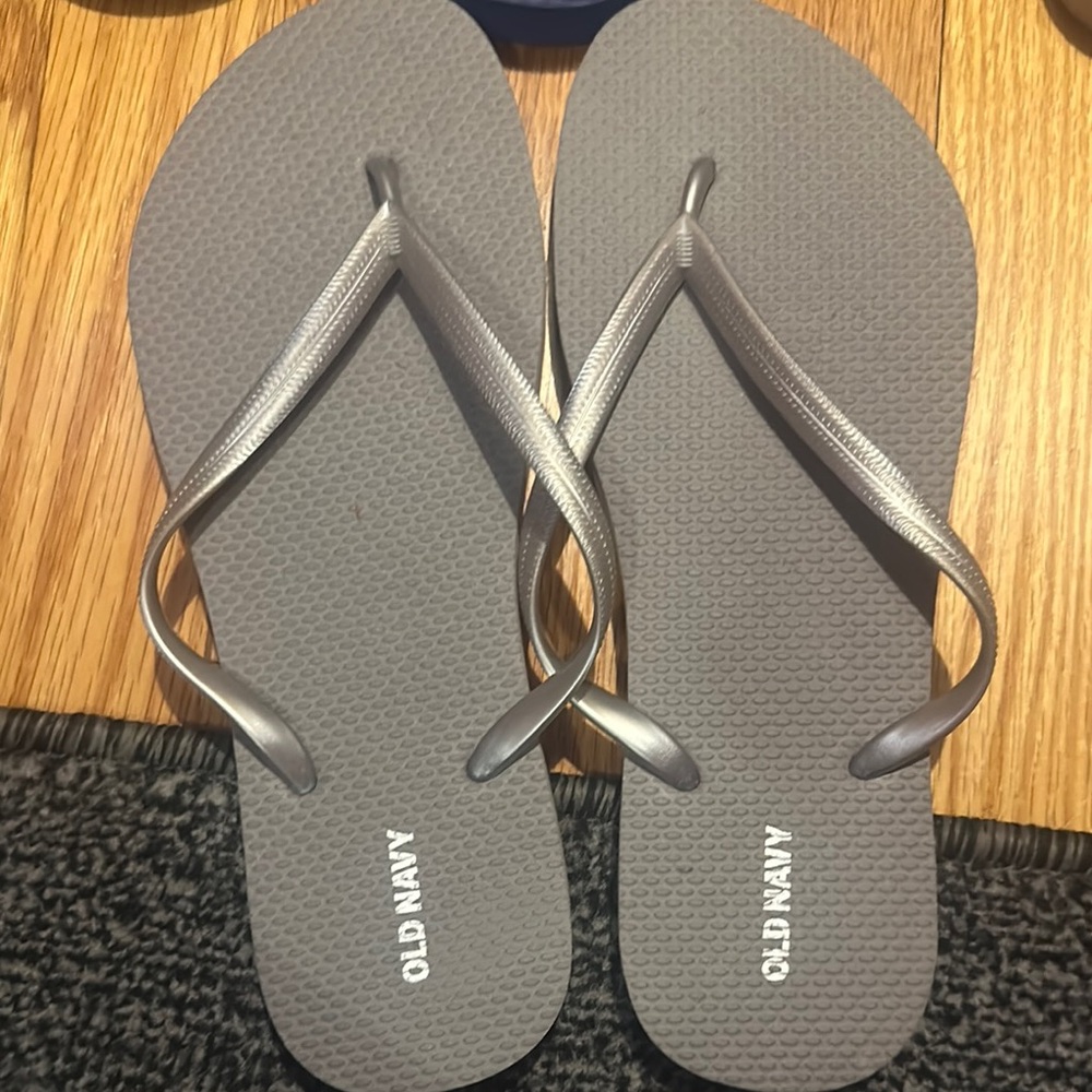 OLD NAVY FLIP FLOPS